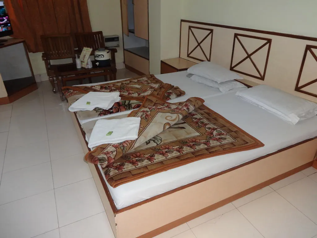 Adb Rooms Hotel Crystal Deluxe New Delhi