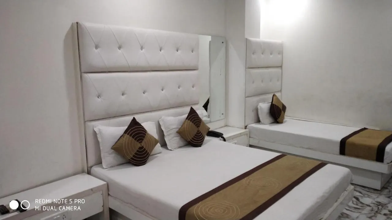 Adb Rooms Hotel Crystal Deluxe New Delhi